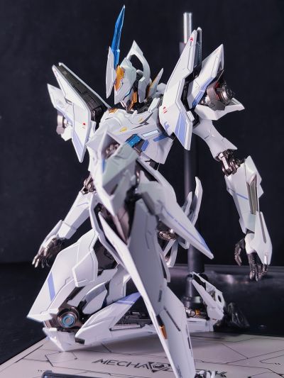 卓越级·解限机·矛隼 标准型（UBP-R02T）