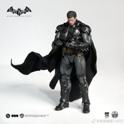 蝙蝠侠-阿卡姆骑士 v8.04战衣蝙蝠侠 1:12成品可动人偶