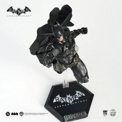 蝙蝠侠-阿卡姆骑士 v8.04战衣蝙蝠侠 1:12成品可动人偶