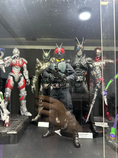 FigZero 1/6   大量出没型变异飞蝗改造人（新·假面骑士）