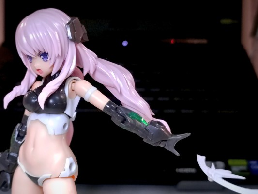 机甲少女 掌上尺寸少女 祸月