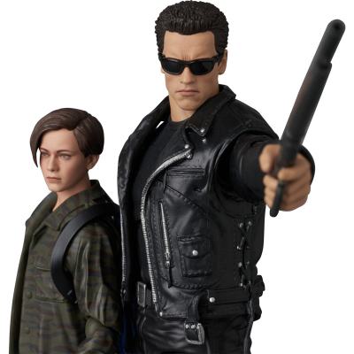 MAFEX T-800（终结者2）＆ 约翰·康纳