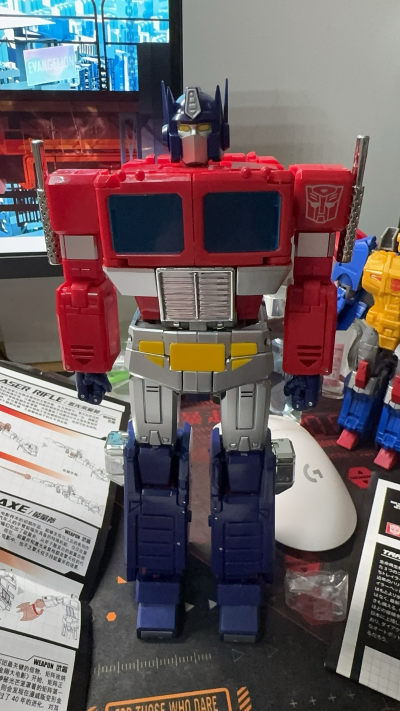 变形金刚大师级 MP-44S 擎天柱