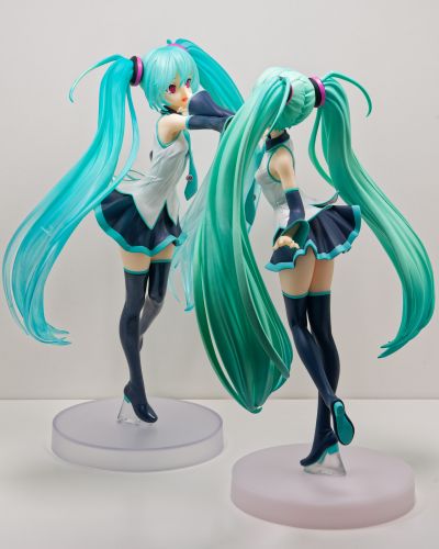 POP UP PARADE 初音未来 就算没有爱只要有你就好 透明色 L尺寸