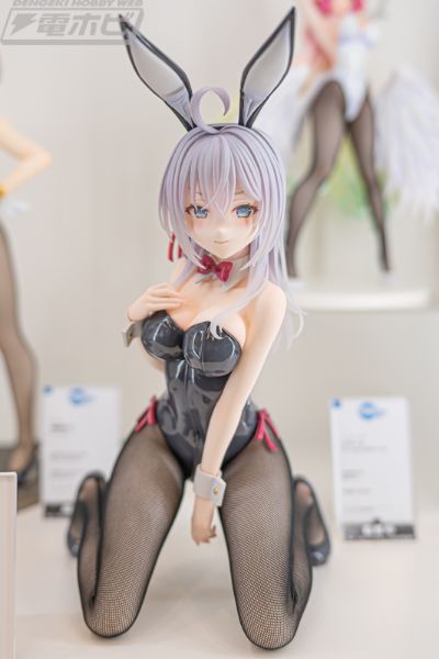 B-style 不时用俄语小声说真心话的邻桌艾莉同学 艾莉 兔女郎