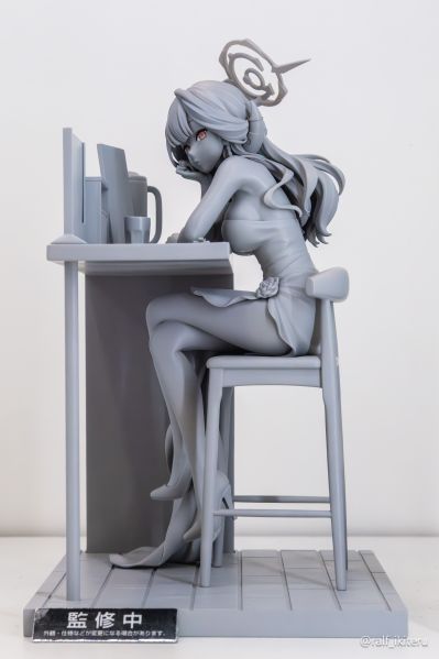蔚蓝档案 陆八魔爱露（礼服）纪念大厅版