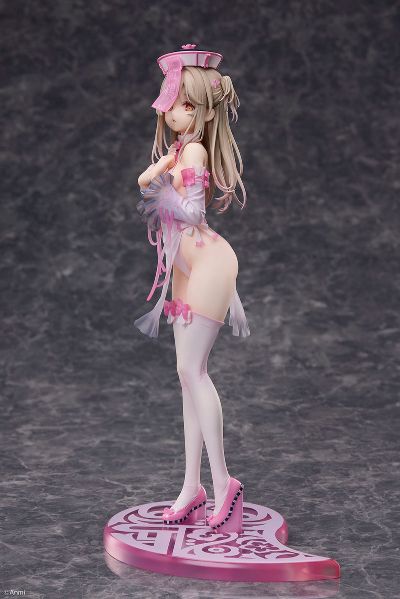粉色僵尸少女