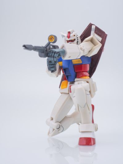 超合金 GD-16 可动战士高达