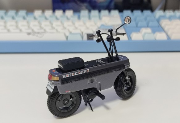 BUSTER DOLL 骑士 爱丽丝 与 本田 Motocompo