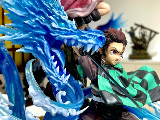 鬼灭之刃 灶门炭治郎 与  灶门祢豆子