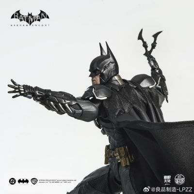 蝙蝠侠-阿卡姆骑士 v8.04战衣蝙蝠侠 1:12成品可动人偶