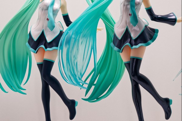 POP UP PARADE 初音未来 就算没有爱只要有你就好 透明色 L尺寸