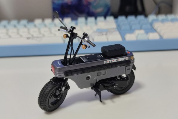 BUSTER DOLL 骑士 爱丽丝 与 本田 Motocompo