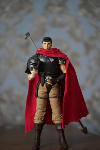 【初回生産限定差替え表情パーツ付】REAL ACTION HEROES No.636 RAH 盖兹 鷹の団 Ver.