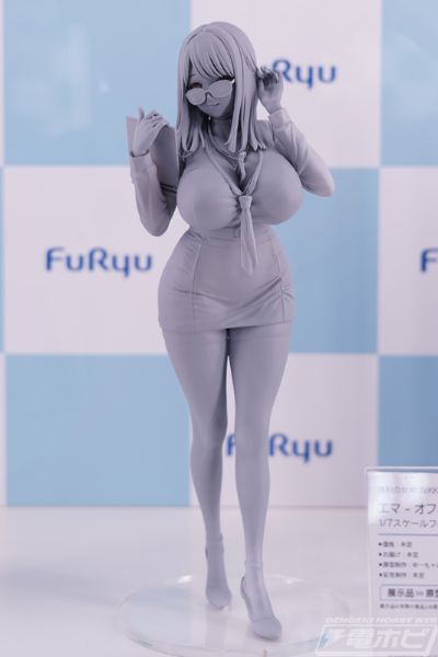 胜利女神：新的希望 艾玛 - 办公室疗法
