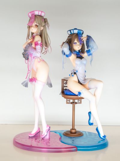 蓝色僵尸少女