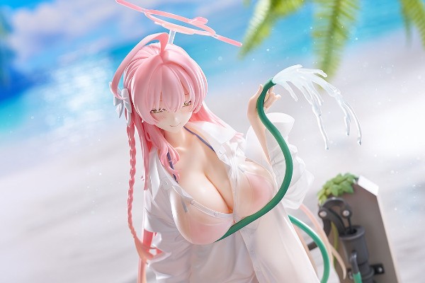 浦和花子（泳装）