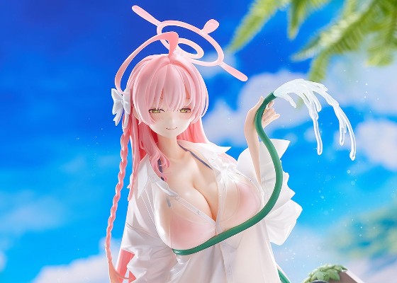 浦和花子（泳装）