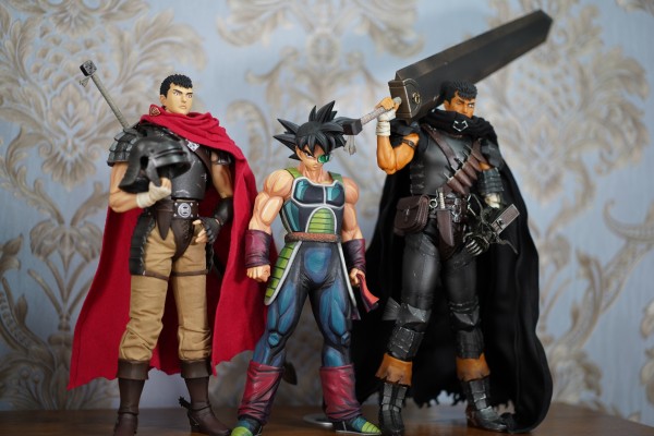 【初回生産限定差替え表情パーツ付】REAL ACTION HEROES No.636 RAH 盖兹 鷹の団 Ver.