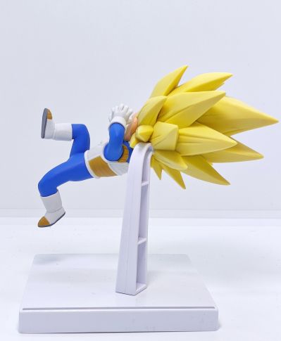 龙珠大魔 超级赛亚人3小贝吉塔 附带背景板的珍藏人偶