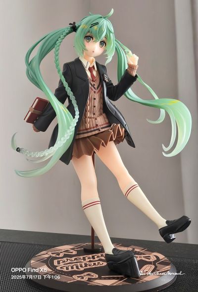 Fashion 初音未来  学院派