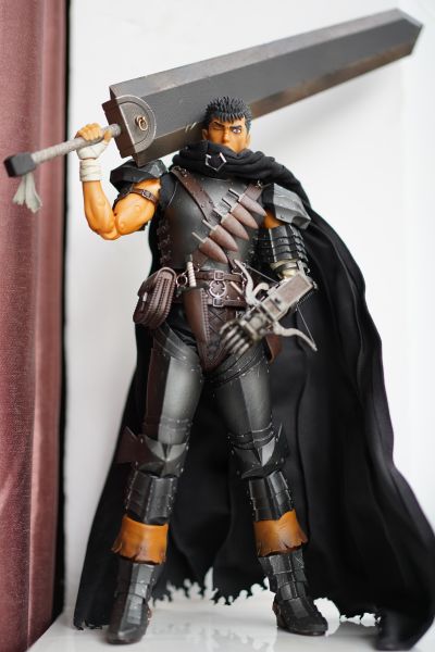 【初回生産限定差替え表情パーツ付】REAL ACTION HEROES No.636 RAH 盖兹 鷹の団 Ver.