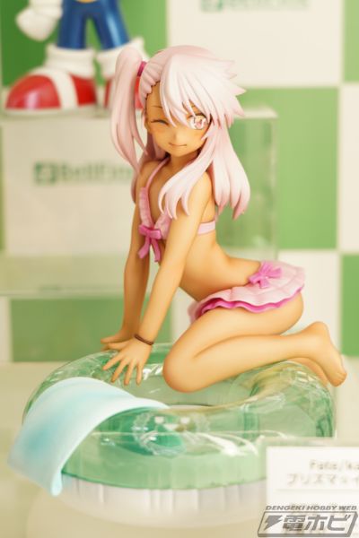 克洛伊·冯·爱因兹贝伦 泳装 更新眨眼版