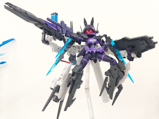 30MM 1/144 EXM-H15E 亚琪露比（E型）