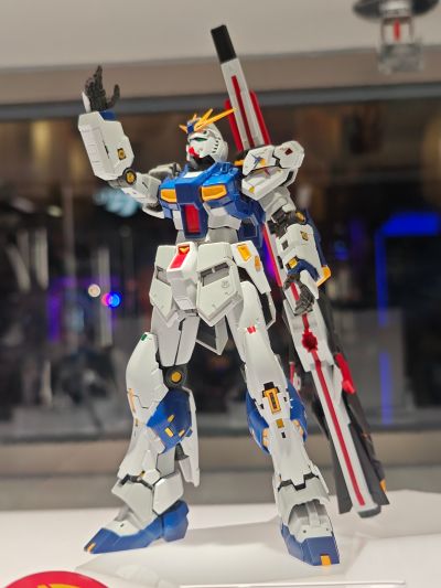 RG 1/144 高达基地专属商品 RX-78-2 高达 2.0版本 [高达基地配色]
