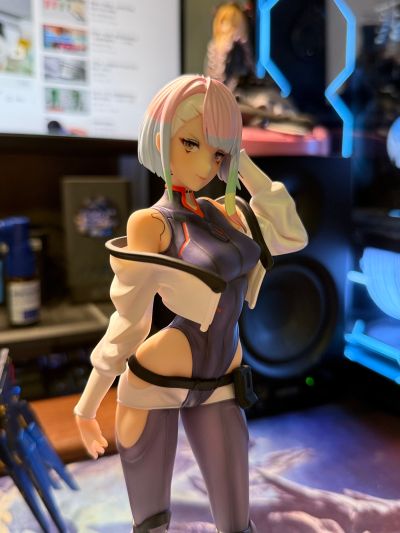 GEE 赛博浪客 露西