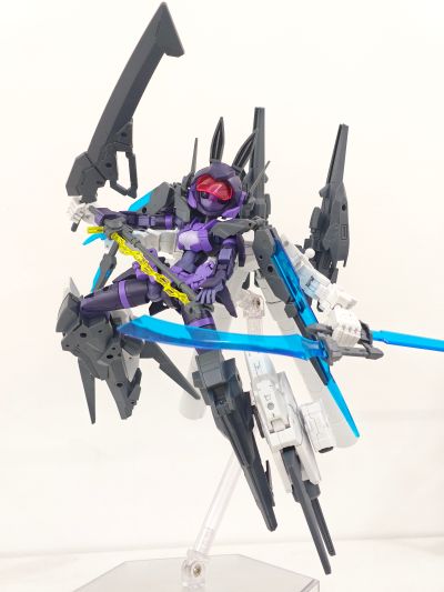 30MM 1/144 EXM-H15E 亚琪露比（E型）