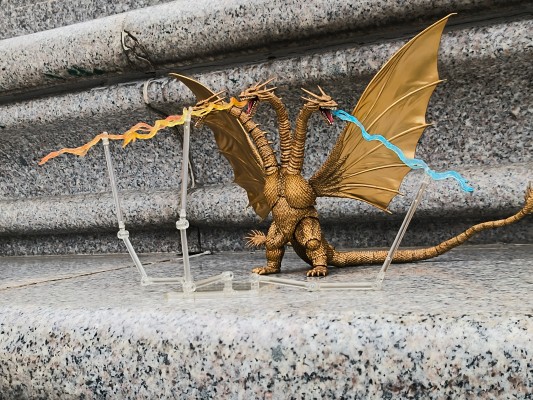 S.H.MonsterArts  哥斯拉大战基多拉 基多拉