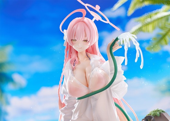 浦和花子（泳装）