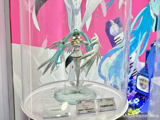 Lucrea 高达45周年联名初音未来 初音未来×高达00