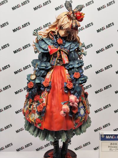 红皇后和爱丽丝公主