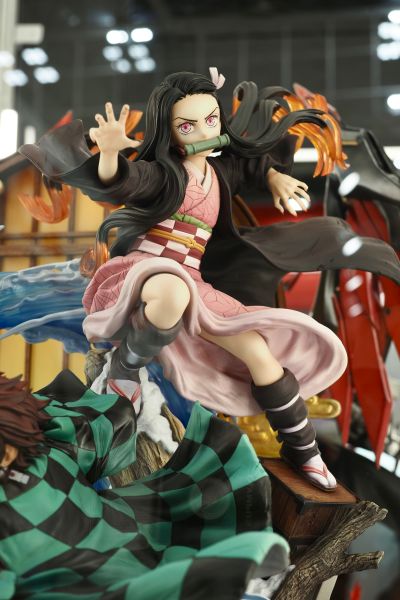 鬼灭之刃 灶门炭治郎 与  灶门祢豆子