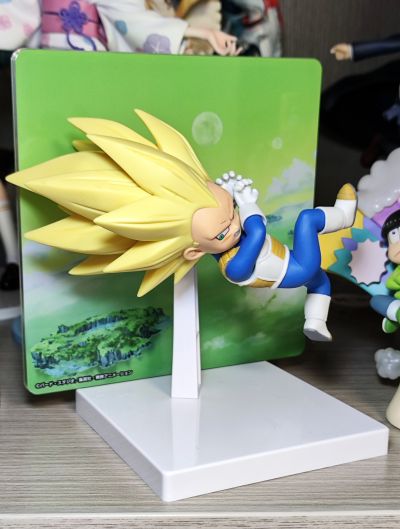 龙珠大魔 超级赛亚人3小贝吉塔 附带背景板的珍藏人偶