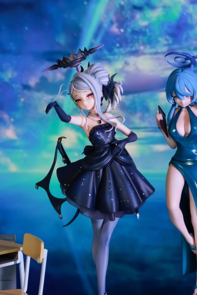 蔚蓝档案 天雨亚子