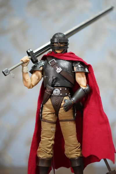 【初回生産限定差替え表情パーツ付】REAL ACTION HEROES No.636 RAH 盖兹 鷹の団 Ver.