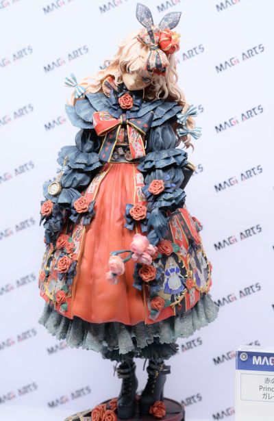 红皇后和爱丽丝公主