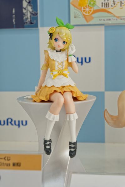 FuRyu赏 初音未来 柑橘未来 B奖 镜音铃 压泡面
