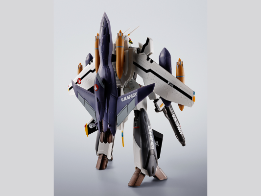 HI-METAL R VF-0S凤凰号（罗伊·福克专用机）＋ QF-2200D-B 幽灵号