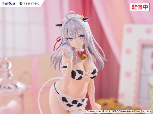 不时用俄语小声说真心话的邻桌艾莉同学 TENITOL TALL 艾莉 奶牛