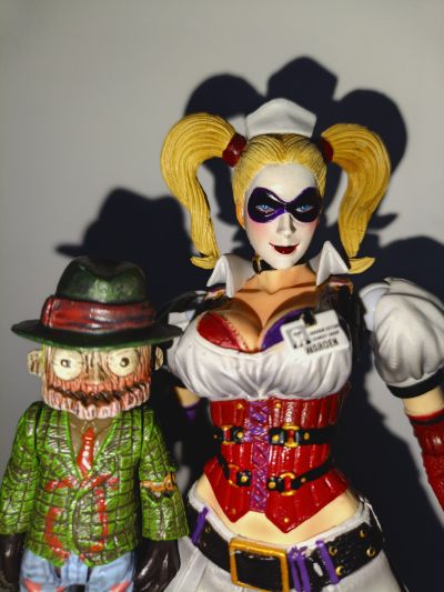 PLAY ARTS改 哈莉·奎茵 可动人偶