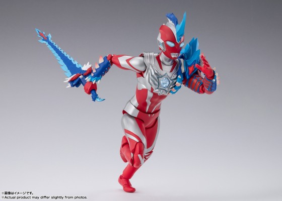 S.H.Figuarts 奥美迦奥特曼 青龙装甲