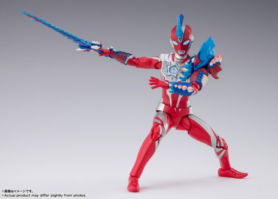 S.H.Figuarts 奥美迦奥特曼 青龙装甲