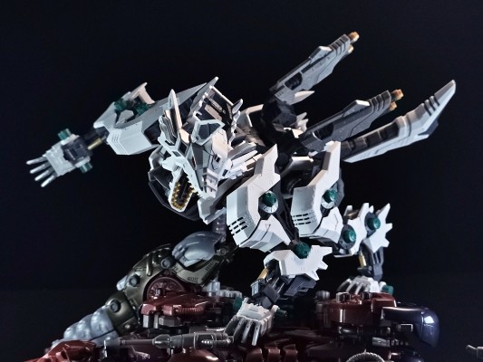 HMM系列 索斯机兽 RZ-053 狼王