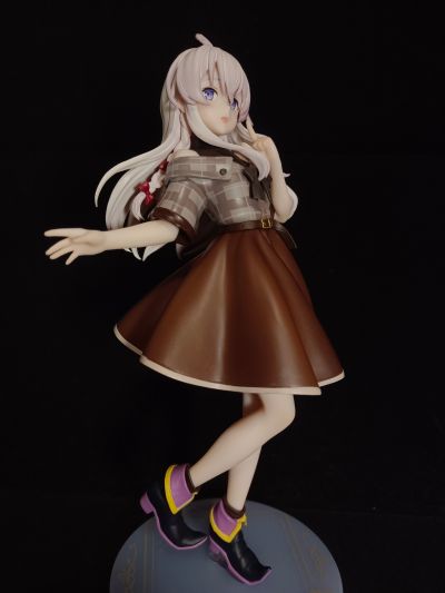 魔女之旅 Trio-Try-iT珍藏人偶ー伊蕾娜·棕色穿搭款ー