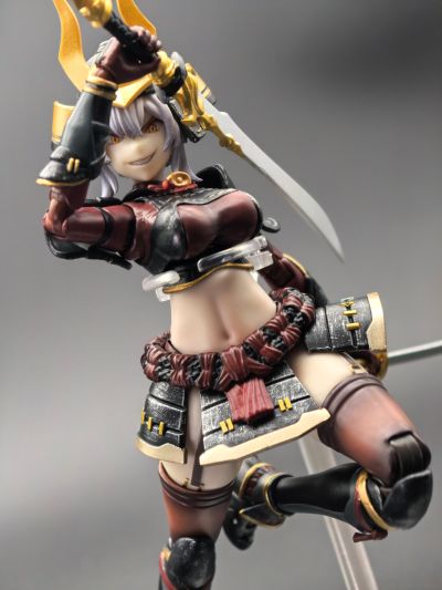 《战国G》系列1:12超可动人偶《织田信长》