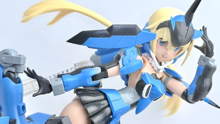 机甲少女 大比例 短剑